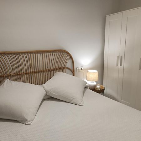Apartamentos Madreselva Fernan Perez 외부 사진