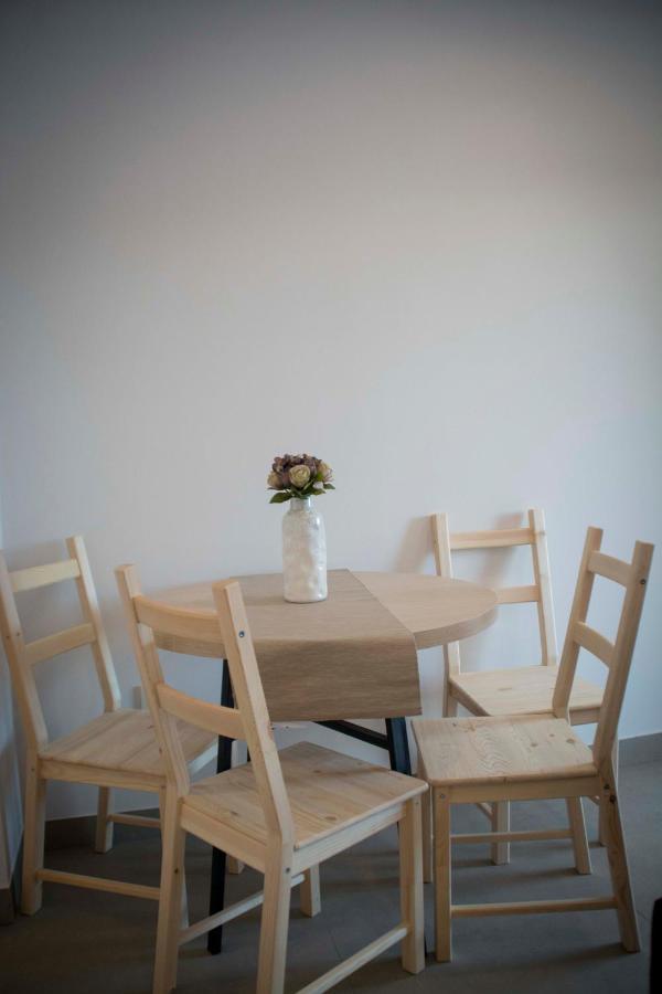Apartamentos Madreselva Fernan Perez 외부 사진