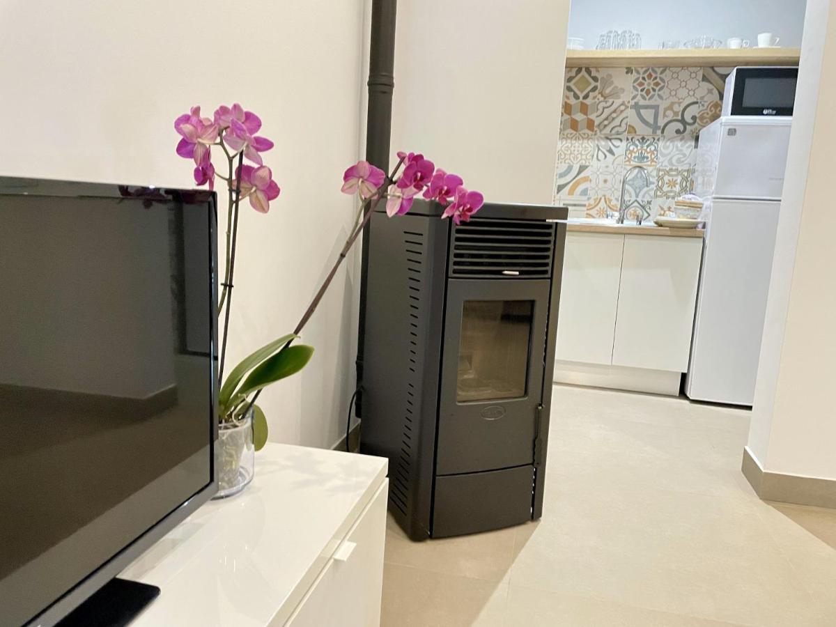 Apartamentos Madreselva Fernan Perez 외부 사진