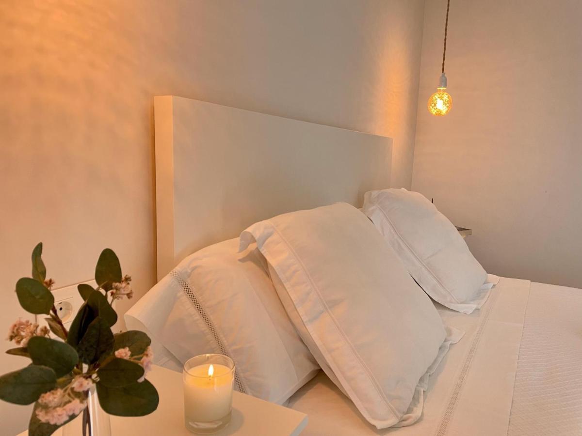 Apartamentos Madreselva Fernan Perez 외부 사진