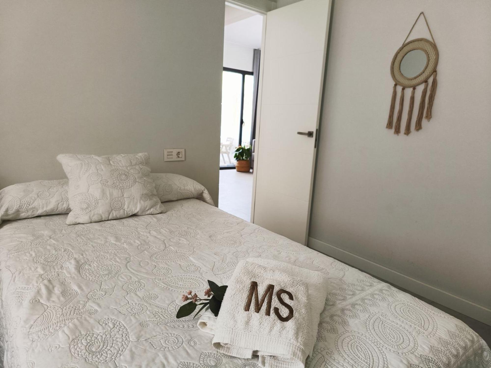 Apartamentos Madreselva Fernan Perez 외부 사진